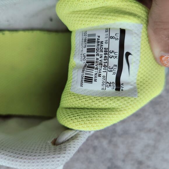 Nike Air Max Initiator Women's Size 8 Gray Lime Green Running Shoes Sneakers - Picture 2 of 7